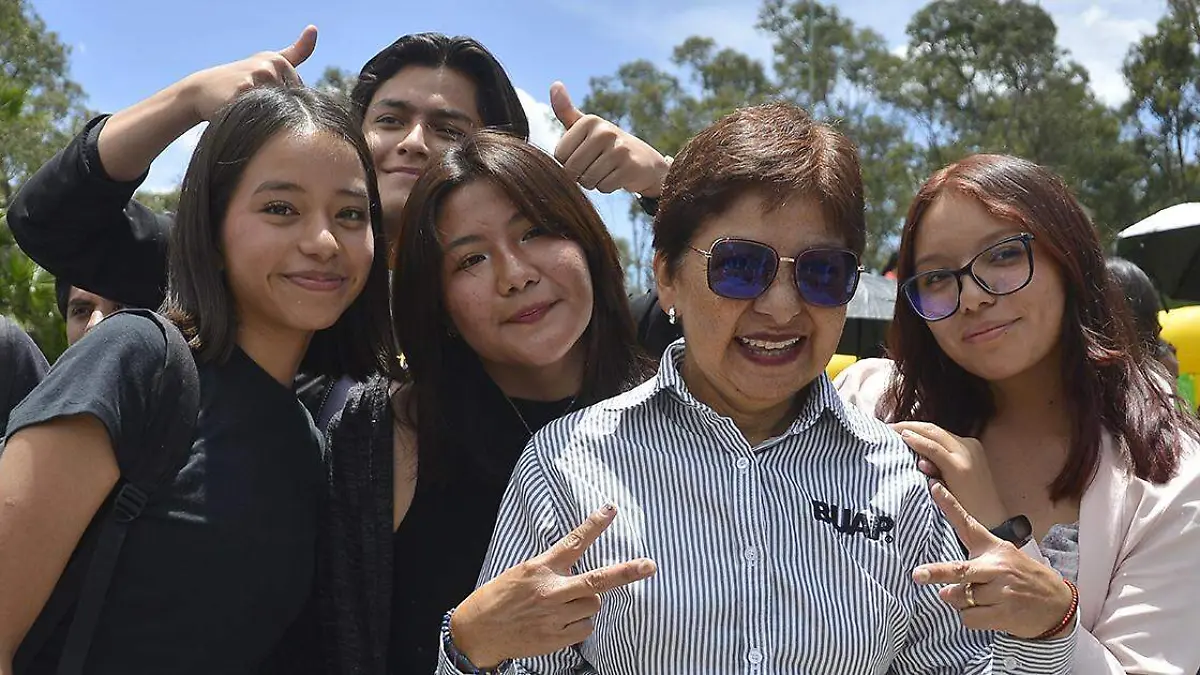 En la explanada de la Arena BUAP se llevó a cabo la Bienvenida 2024 de los alumnos y las alumnas de nuevo ingreso